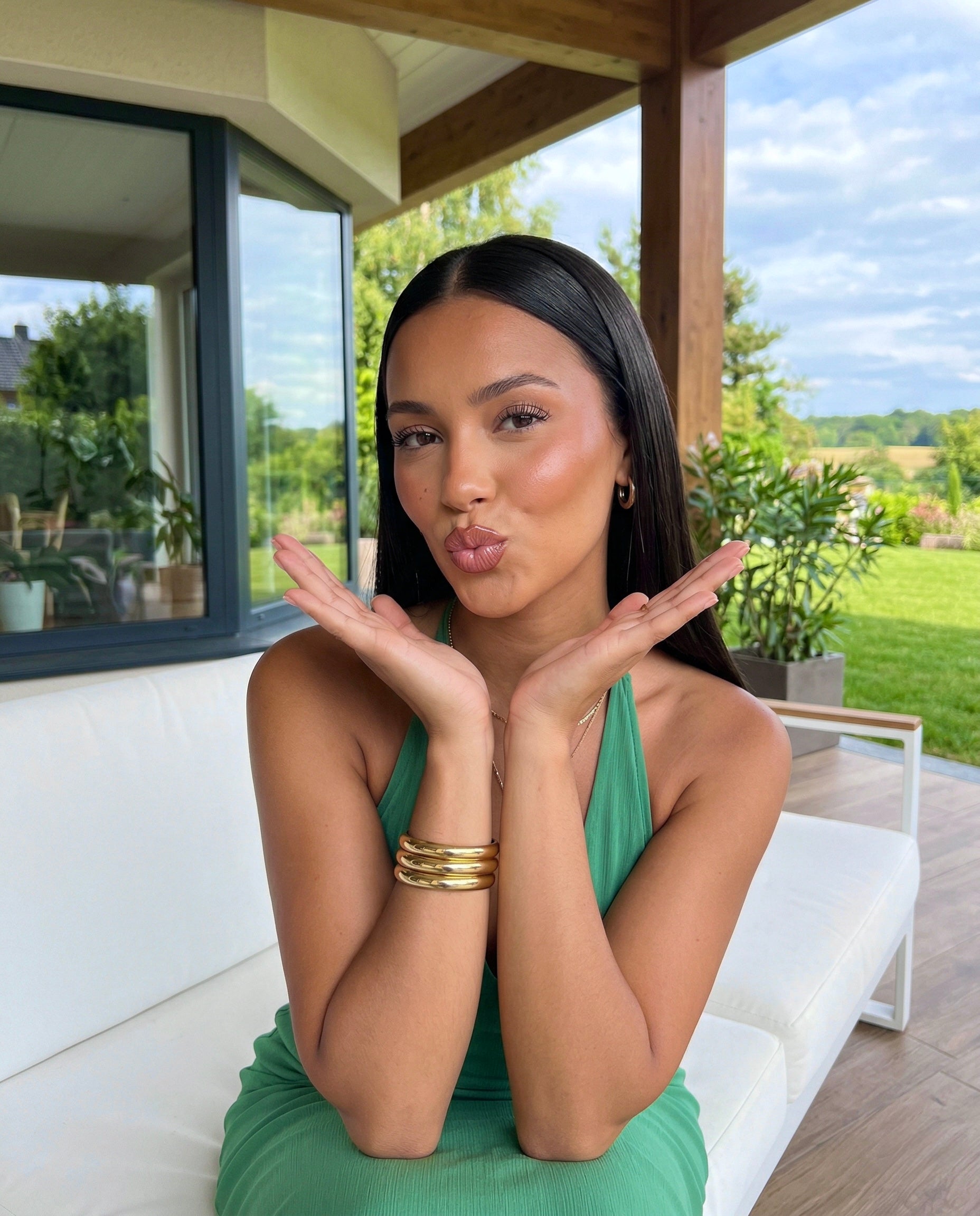 Kiss Me Glow